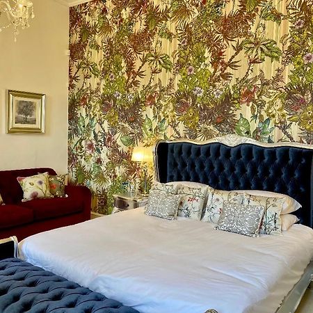 Private Room & Bathroom In Manor House Maybole Buitenkant foto